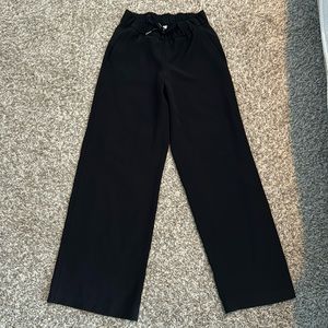 Lululemon Women’s Size 4 Wide Leg Black Pants